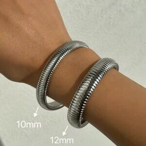 Aurora 18K Gold Stainless Steel Waterproof Slake Bracelet